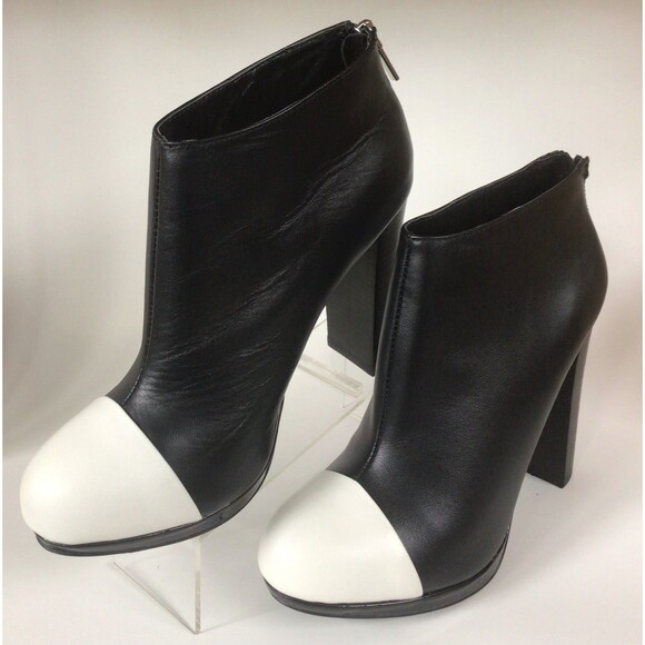 VICTORIA'S SECRET Black w/White Cap Toe Ankle Platform Booties (Size 8 B) - Picture 8 of 12